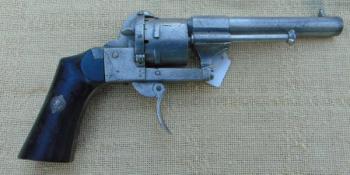 Revolvér Lefauxe  Revolvér Lefauxe