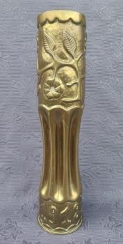Zákopové umění,váza z hilzny (patrony) Yperen 1918